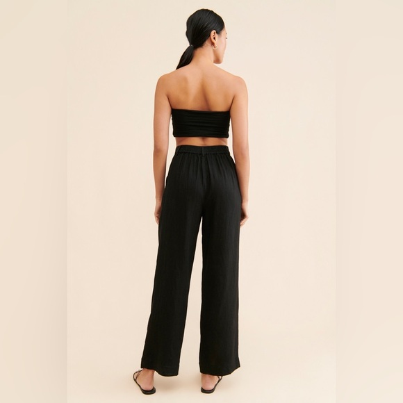 Donni. The Linen Pleated Trouser In Jet Black - Picture 2 of 5